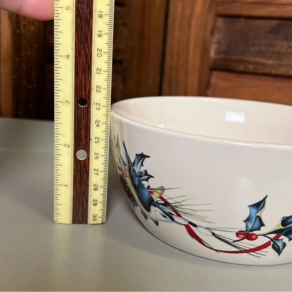 Lennox Holiday/Winter Bluebird Covered Casserole Dish. Classic style with lid ❤️